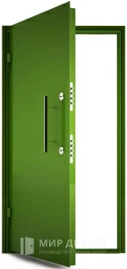 Дверь в оружейную комнату №1 внешняя - фото